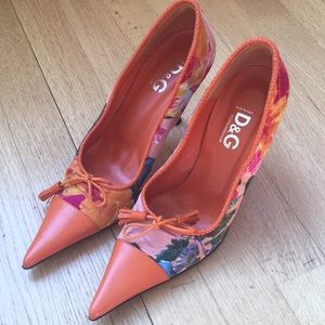 D&G Dolce & Gannaba Orange Floral Heels size 38.5